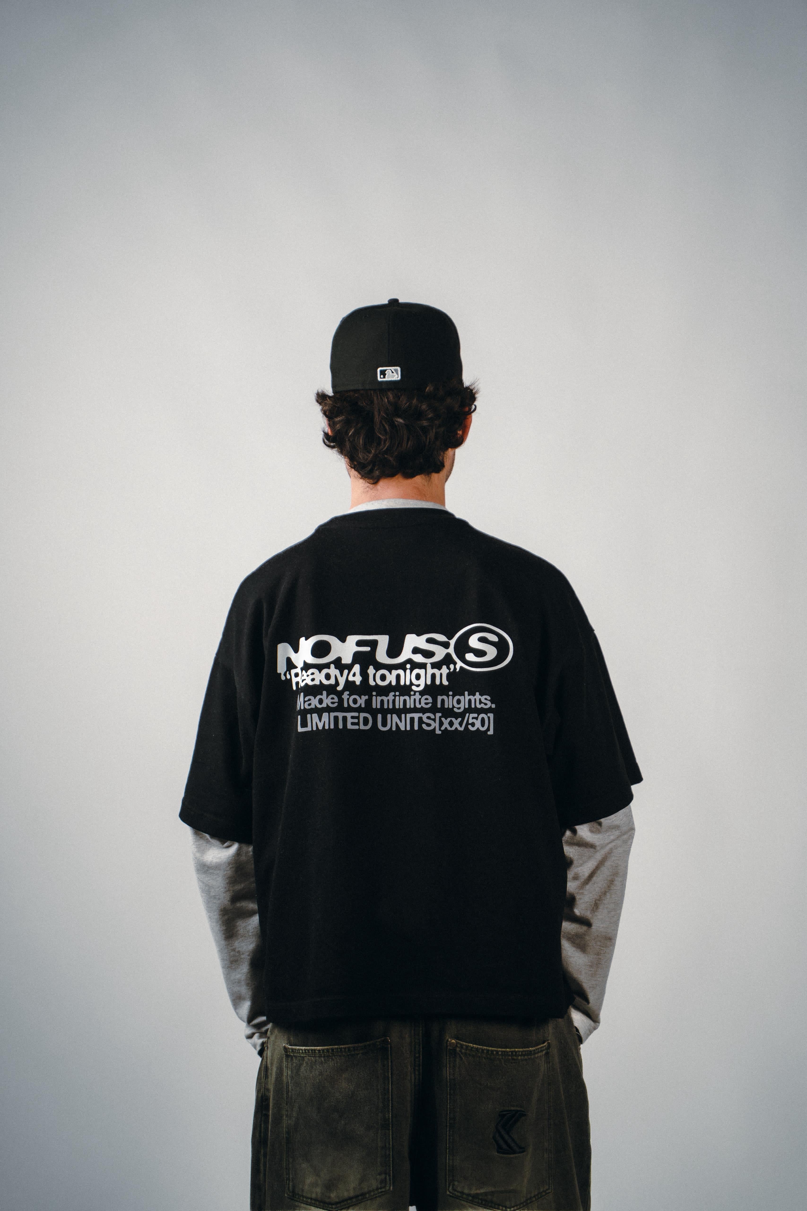 BLACK TONIGHT CROPPED TEE