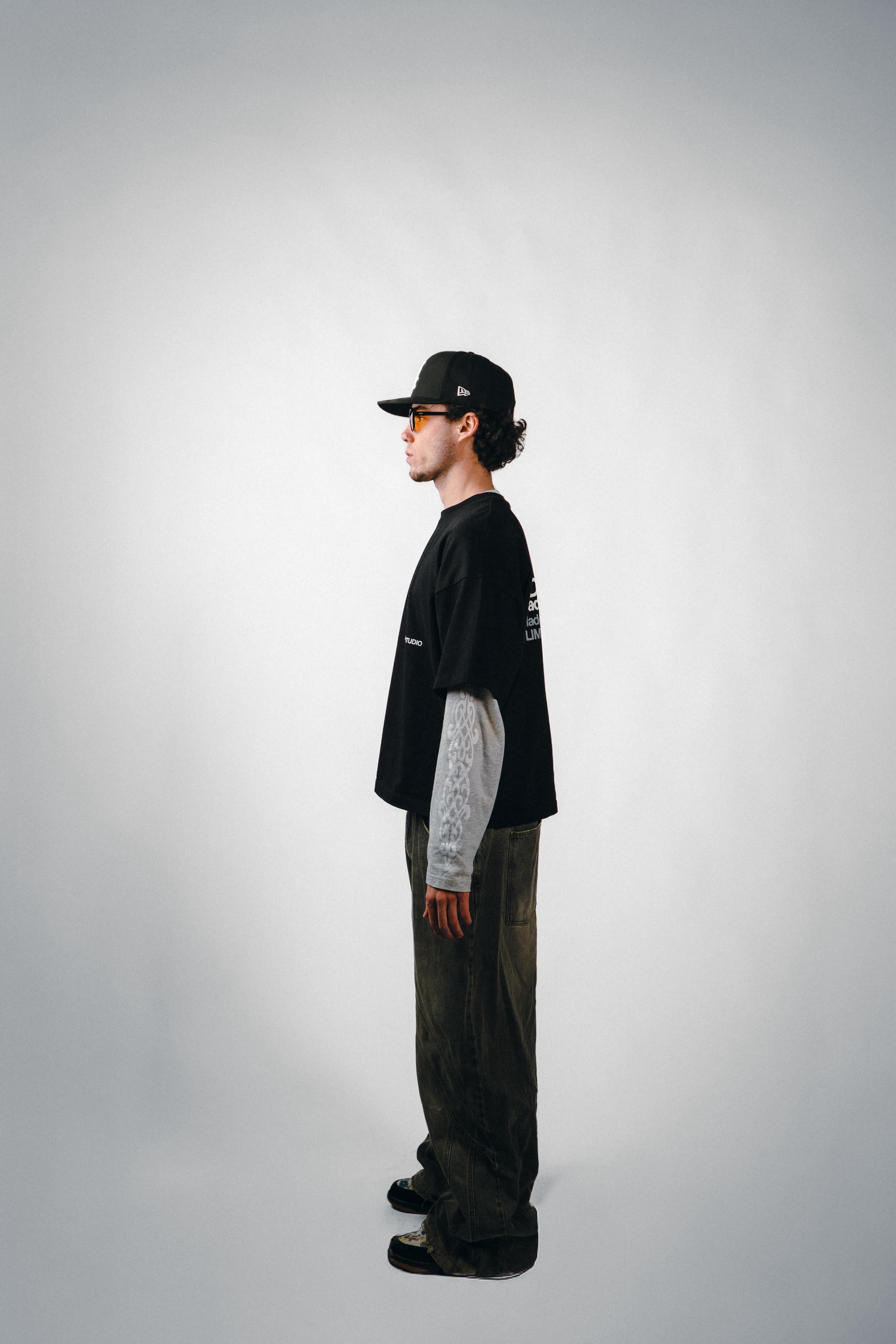 BLACK TONIGHT CROPPED TEE