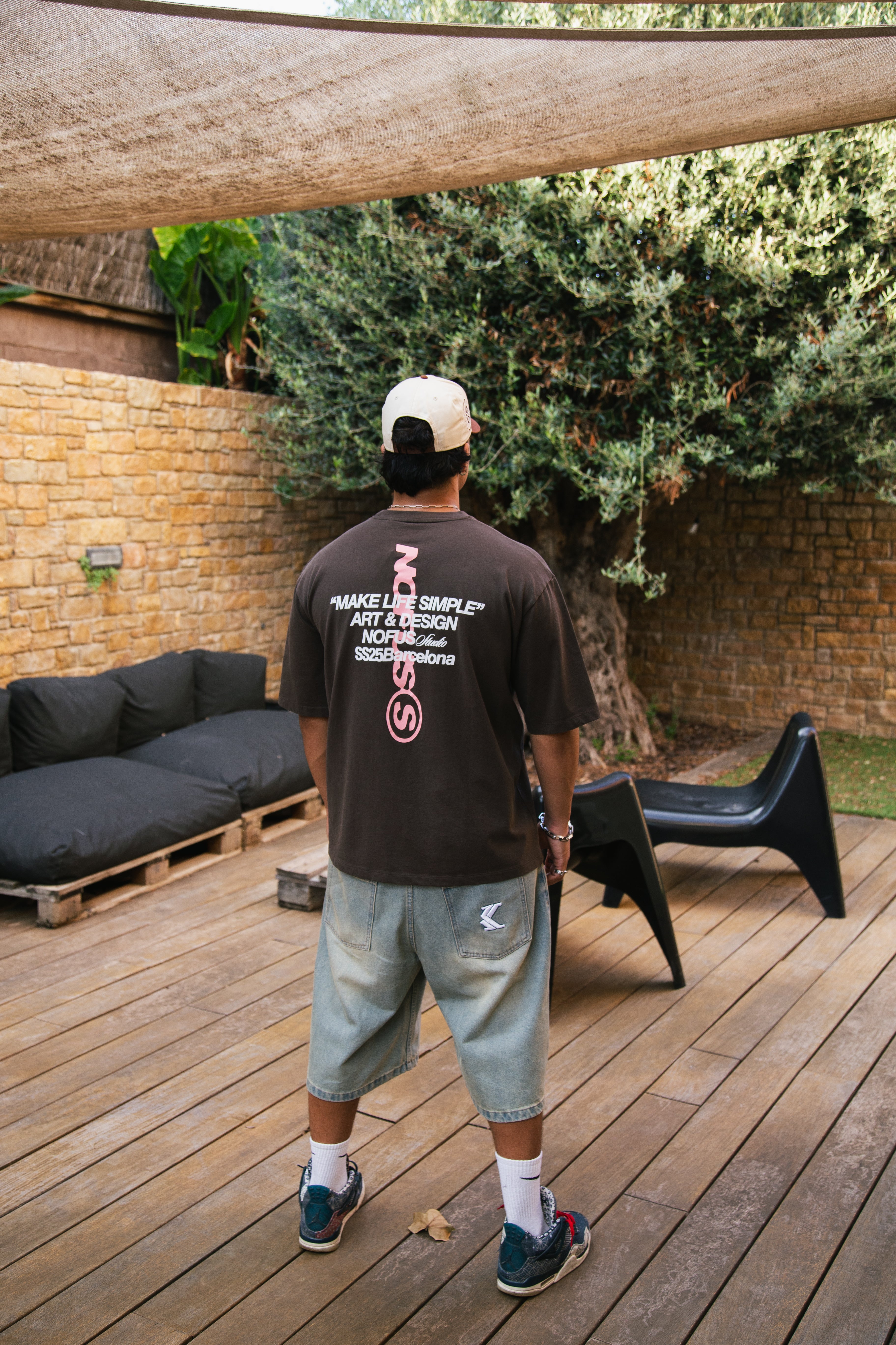 BROWN BALANCE TEE
