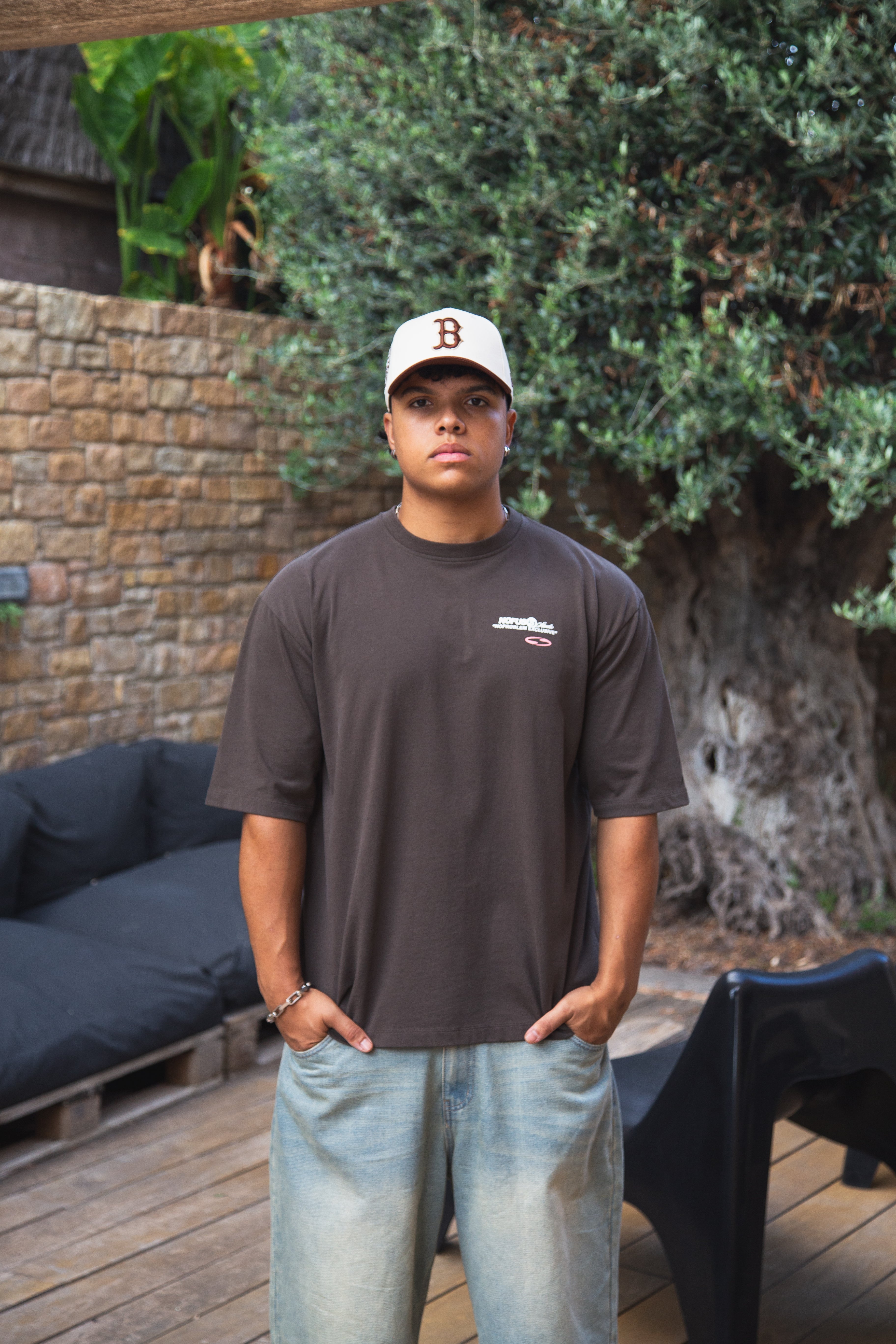 BROWN BALANCE TEE